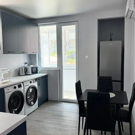 Si Homes, Cozy Apartment, Covered Parking, Fast Wi-fi *