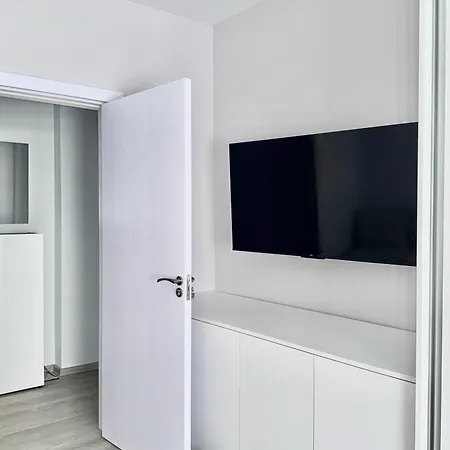 Si Homes, Cozy Apartment, Covered Parking, Fast Wi-fi * Φιλιππούπολη